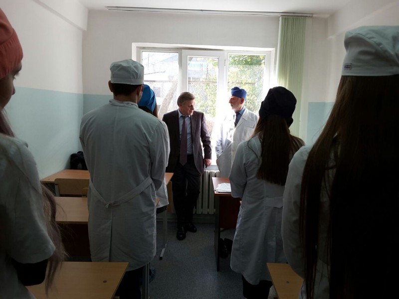 Врио министра здравоохранения Дагестана лично ознакомился с работой двух медицинских учреждений в Махачкале - Файл 2