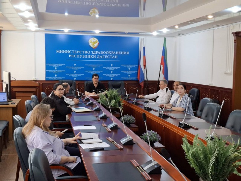 Аппарат Минздрава РД принял участие в селекторном совещании Минздрава России с регионами