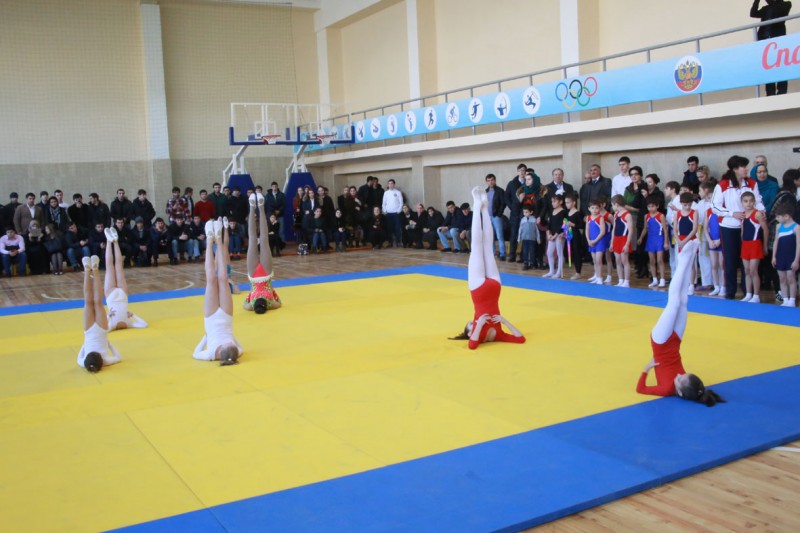 Танка Ибрагимов принял участие в открытии обновленного спортивного комплекса в ДГМУ - Файл 2