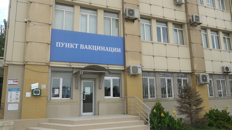 Татьяна Беляева и Мурад Казиев проверили работу прививочных пунктов в выходные дни - Файл 4