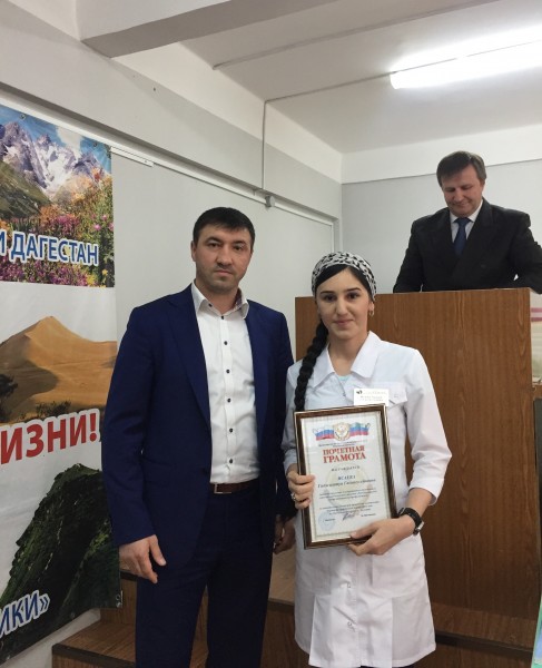 За слаженность и профессионализм: почетные грамоты получили медики сопровождавшие чемпионат Европы по спортивной борьбе в Каспийске - Файл 7