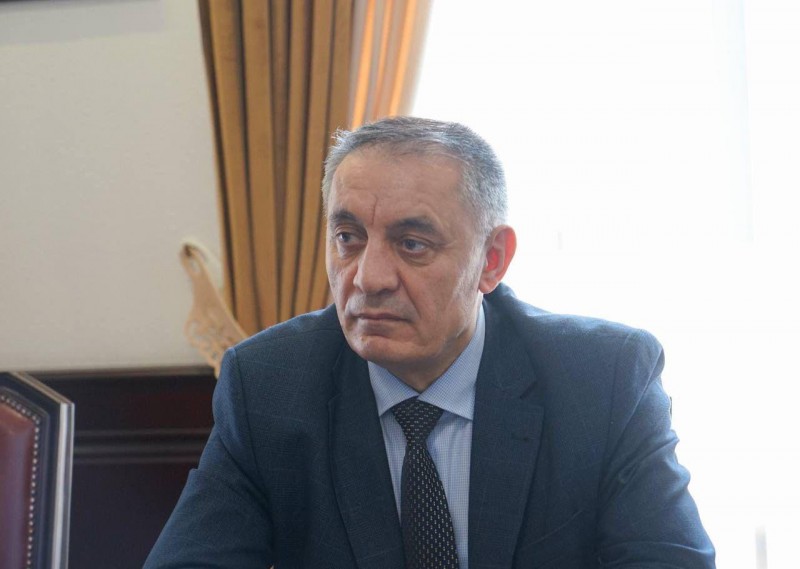 Заместитель Председателя Правительства Республики Дагестан Абдурахман Махмудов провёл личный приём граждан в администрации Хунзахского района - Файл 3