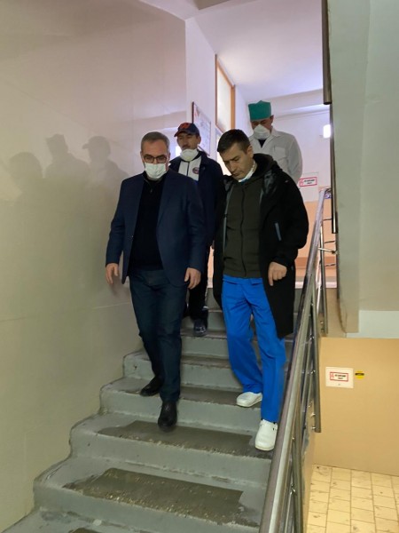 Джамалудин Гаджиибрагимов проверил готовность основного корпуса Городской клинической больницы к приему пациентов с COVID-19