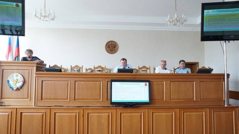 Ярослав Глазов обсудил вопросы снижения смертности взрослого и детского населения Дагестана - Файл 7