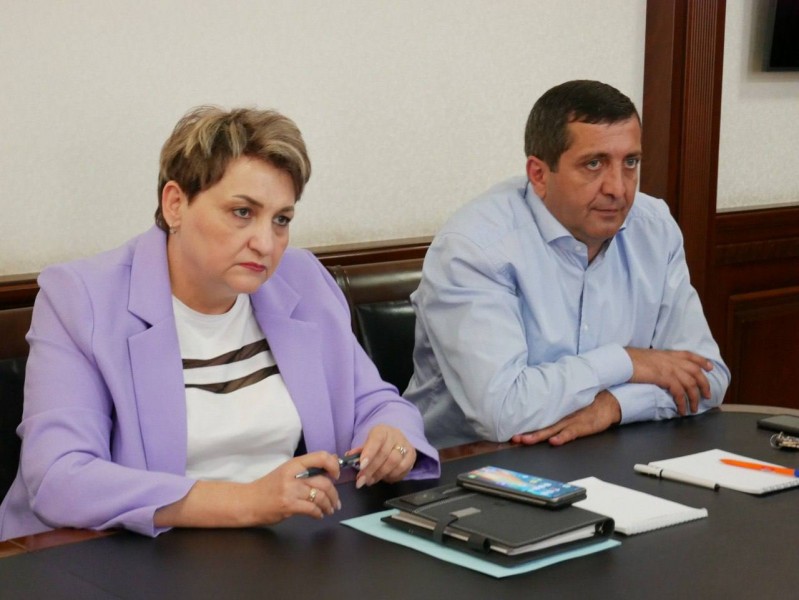 Министр здравоохранения РД Татьяна Беляева с рабочим визитом посетила город Дагестанские Огни - Файл 6