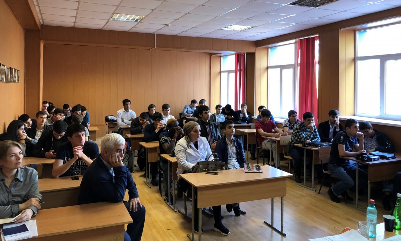 В Махачкале стартовала акция в честь Всемирного дня зрения