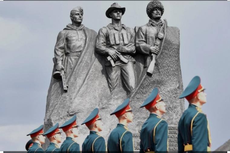 Замминистра здравоохранения РД Патхула Патхулаев сегодня принял участие в уроке «Разговоры о важном»