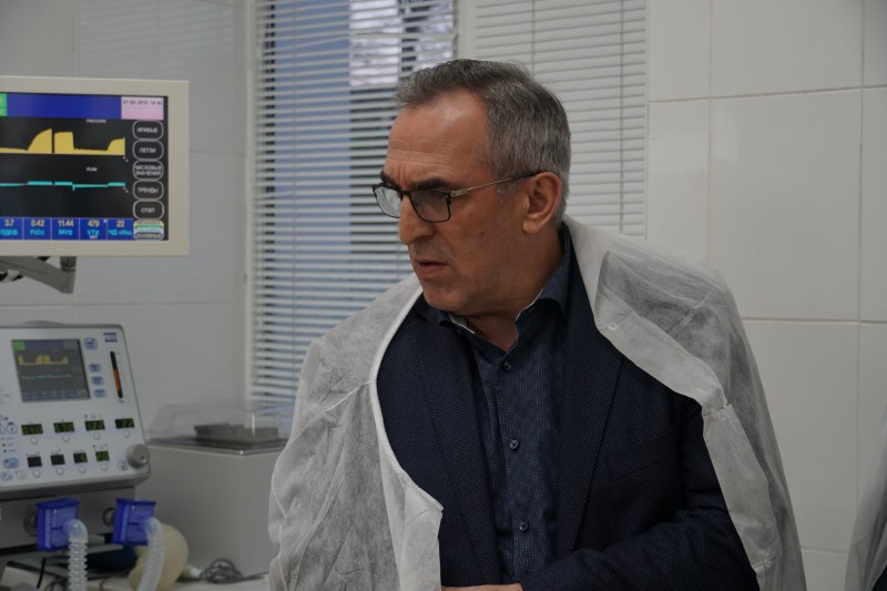 Глава Минздрава Дагестана навестил  пострадавших при  взрыве газа в Хасавюрте - Файл 1