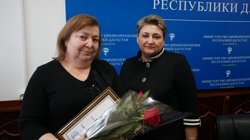 В Минздраве РД наградили лучших врачей 2020 года - Файл 5