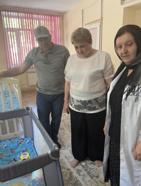 Министр здравоохранения РД поздравила малышей Республиканского дома ребёнка - Файл 1