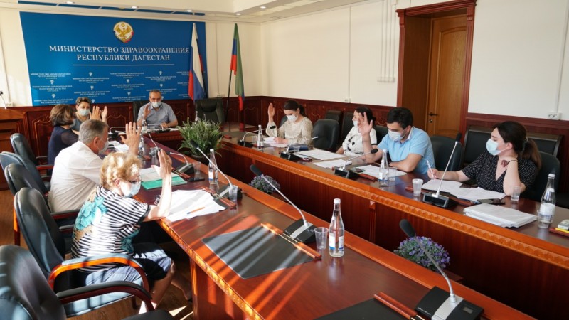 В Минздраве выбрали руководителей четырех медицинских организаций - Файл 6