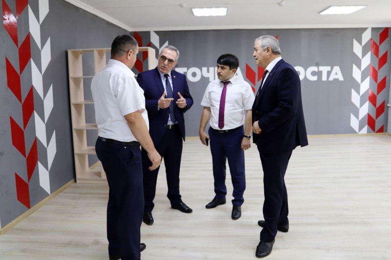 Глава Минздрава Дагестана поздравил школьников Табасаранского района с Днем знаний