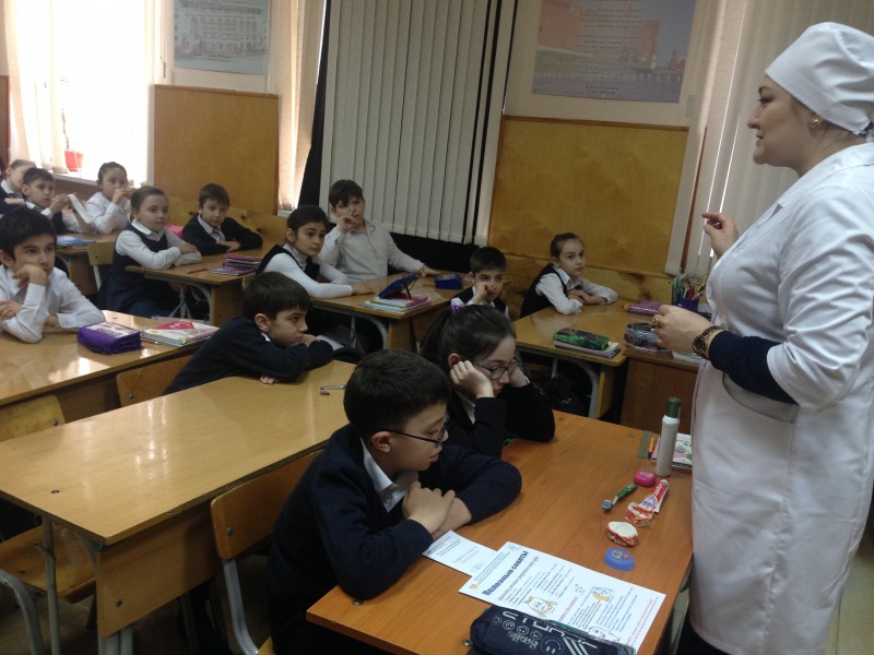 Сохранить крепкие зубы на долгие годы: в день стоматологического здоровья в Махачкале прошла профилактическая акция - Файл 2