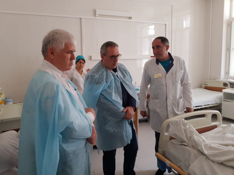 Внезапная проверка: министр здравоохранения РД лично ознакомился с деятельностью  ряда медучреждений в Махачкале - Файл 4