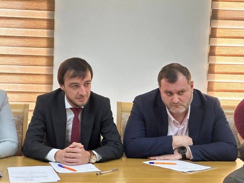 Ярослав Глазов провёл приём граждан в городе Кизляре - Файл 5