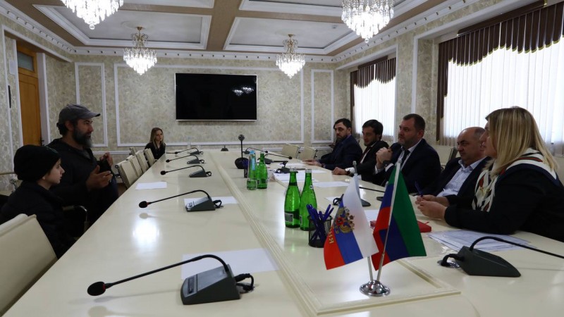 Здоровье горожан: врио министра здравоохранения РД провел прием граждан в Хасавюрте - Файл 4