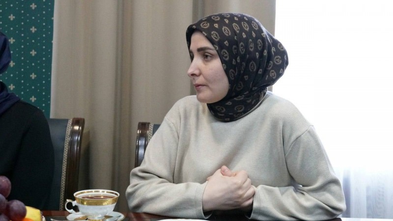 Министр здравоохранения РД отметила женщин-участниц СВО, помогавших спасать жизни и сохранять здоровье наших воинов. - Файл 2