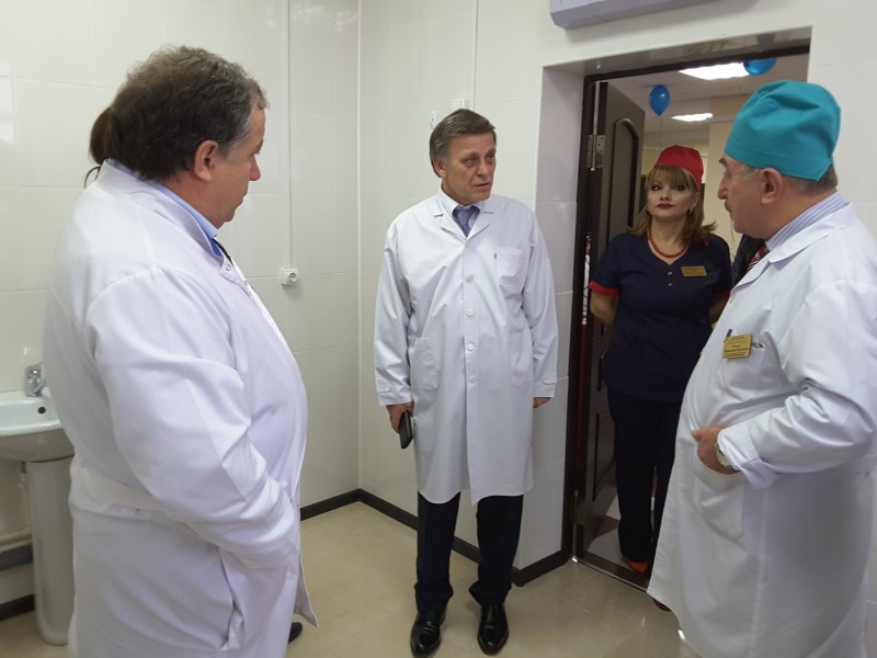 Танка Ибрагимов принял участие в открытии обновленного отделения плановой хирургии ДРКБ
