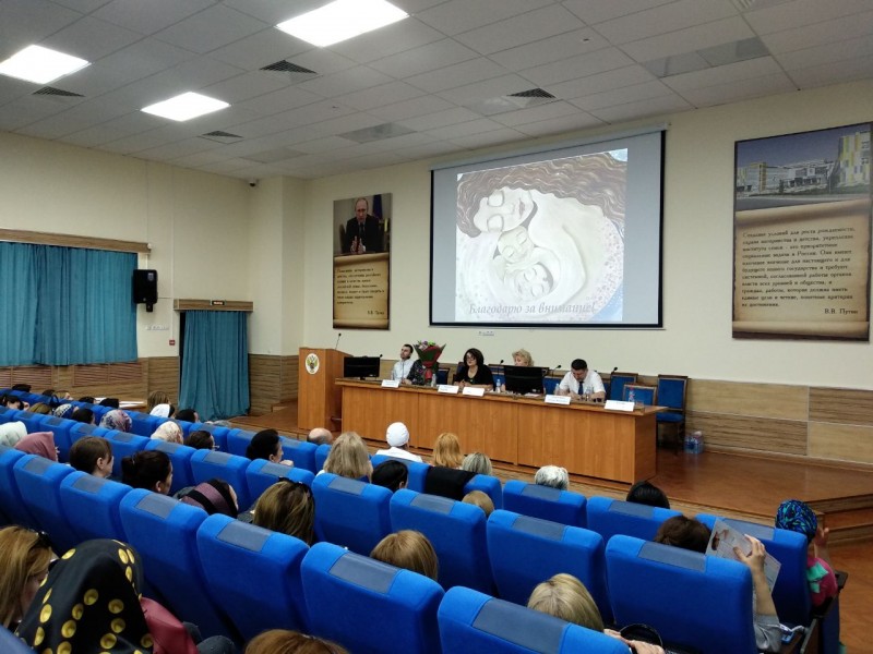 Состояние акушерско-гинекологической службы республики обсудили в Махачкале