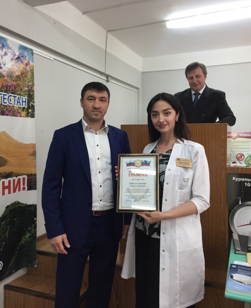 За слаженность и профессионализм: почетные грамоты получили медики сопровождавшие чемпионат Европы по спортивной борьбе в Каспийске - Файл 10