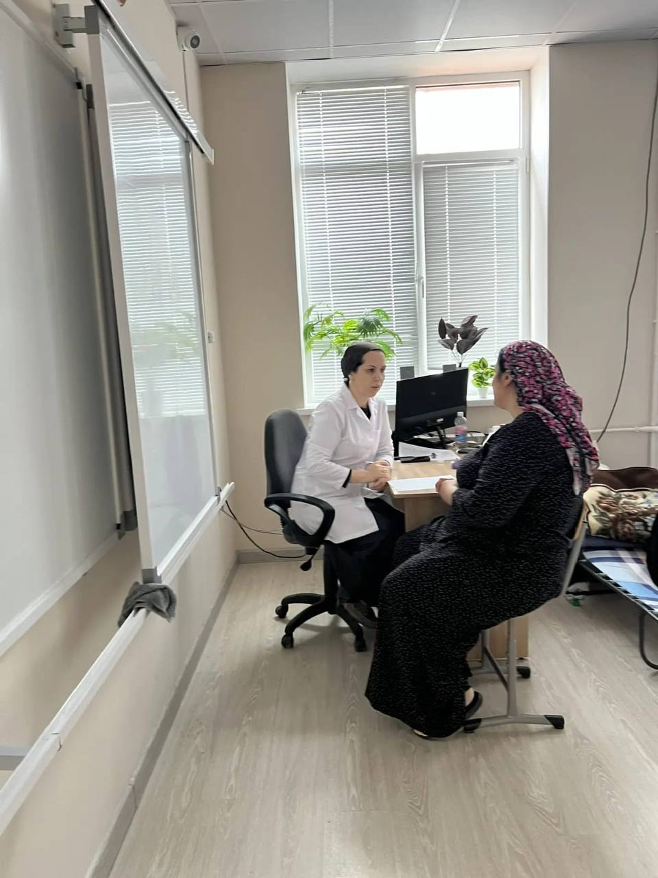 По поручению министра здравоохранения Дагестана Ярослава Глазова главный врач Хасавюртовской ЦРБ с бригадой специалистов сегодня выехали в село Сивух