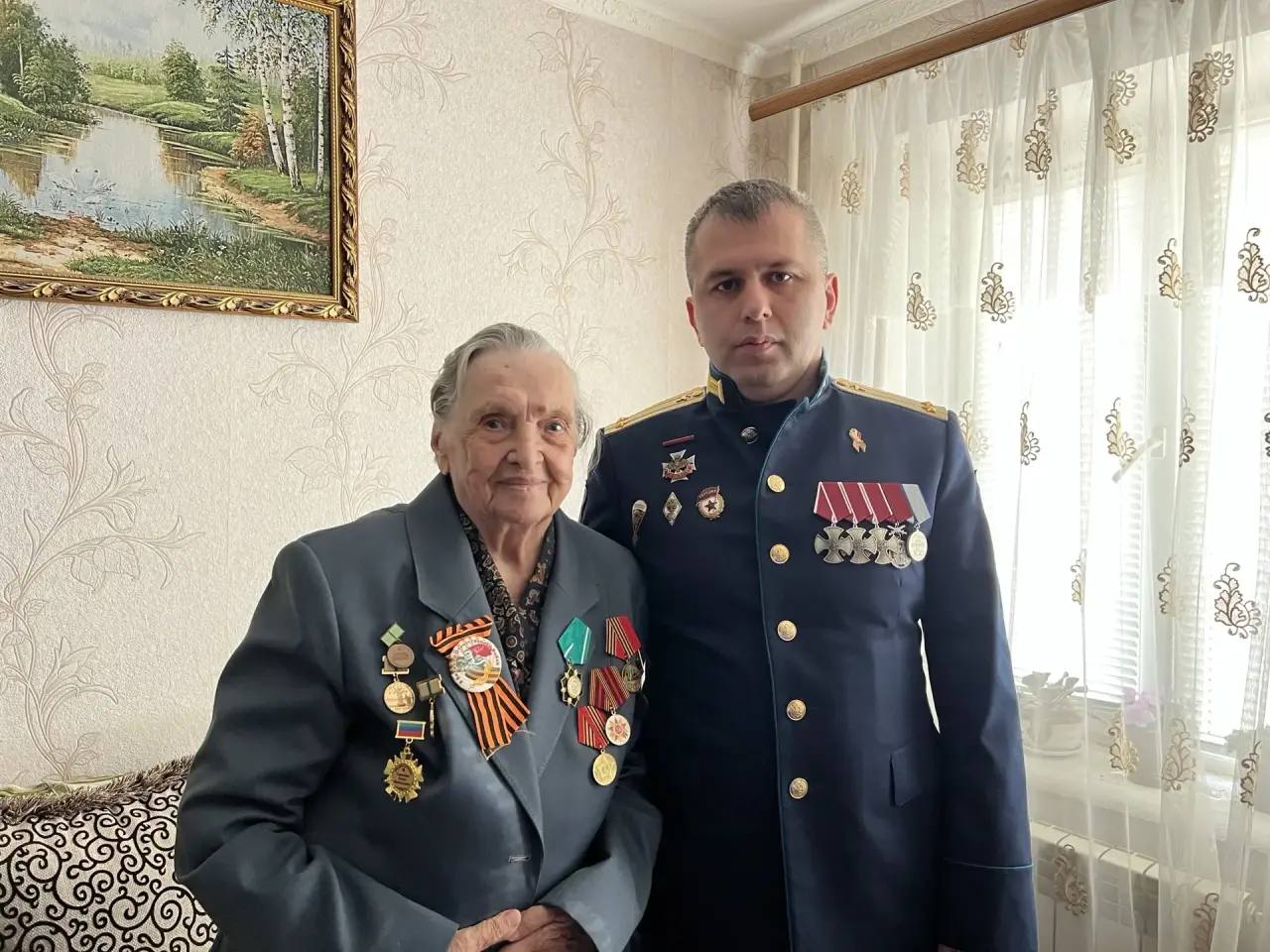 Заместитель министра здравоохранения Дагестана поздравил ветеранов Буйнакска в канун 9 Мая
