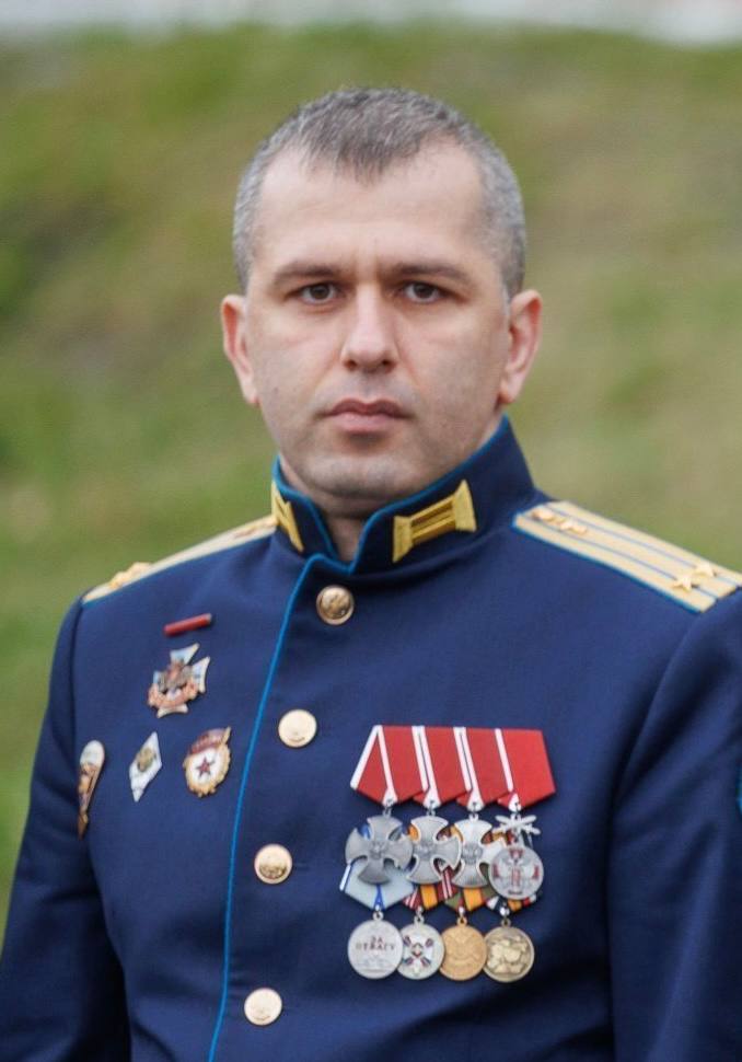 Заместитель министра здравоохранения РД, участник программы «Время героев», кавалер трех орденов Мужества Магомед Валихов прокомментировал выступление врио председателя Правительства Дагестана Магомеда Рамазанова перед Народным Собранием РД