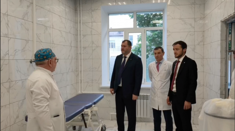 Республиканскую клиническую больницу им. А.В. Вишневского посетил министр здравоохранения Дагестана Ярослав Глазов