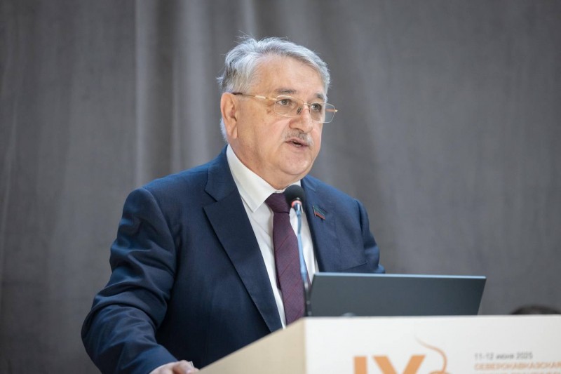 Министр здравоохранения РД Ярослав Глазов принял участие в IX Северокавказской научно-практической конференции «Бесплодный брак. От амбулаторного звена до ВРТ», прошедшей в Махачкале