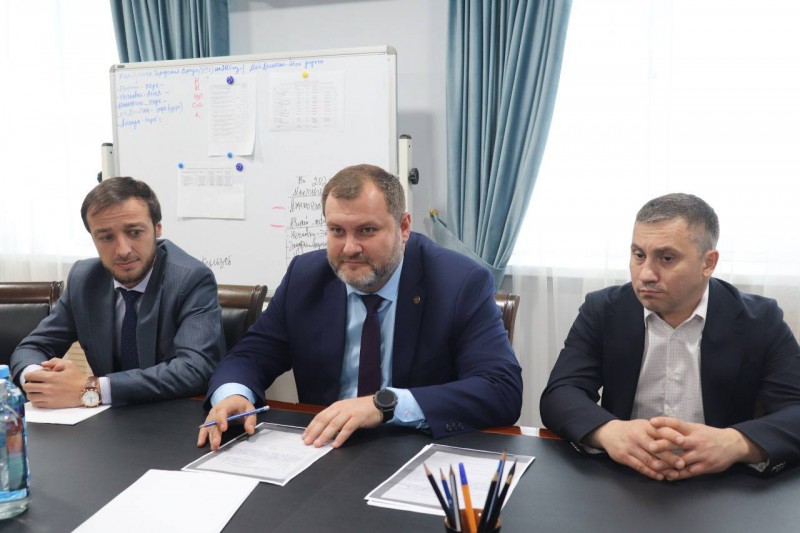 Министр здравоохранения Республики Дагестан Ярослав Глазов провел выездной прием граждан в Кизилюртовском районе