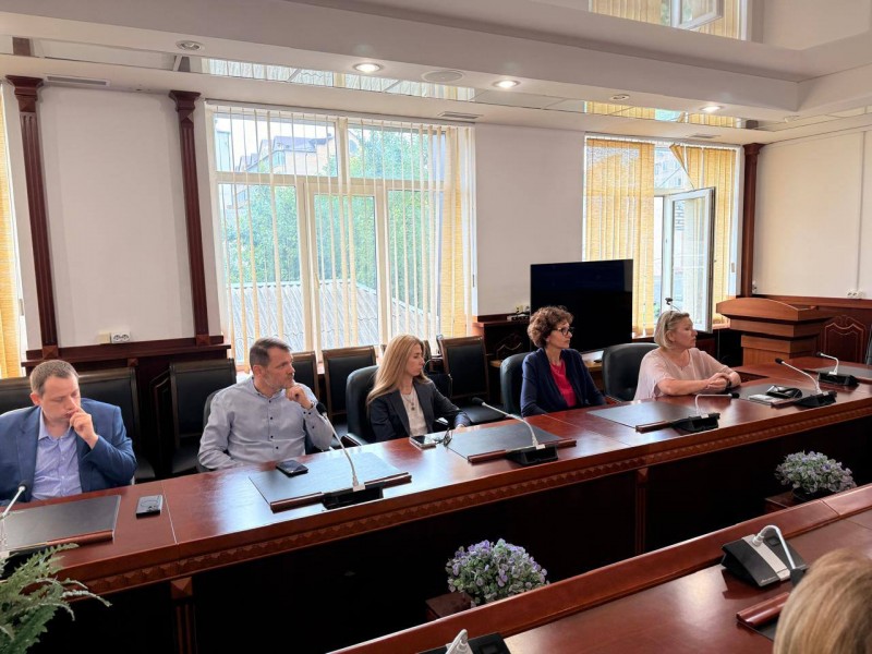 В эти дни в Дагестане работает группа специалистов НМИЦ здоровья Минздрава России под руководством главного специалиста отдела управления и аналитической работы центра Ирины Чащиной